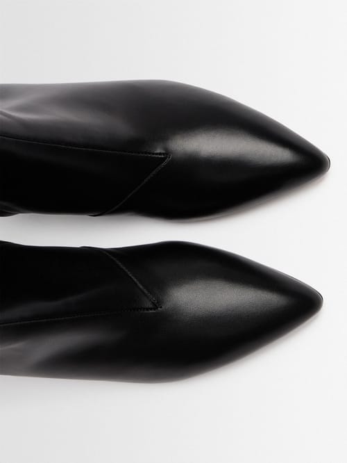 Jil Sander: Botte aus Kalbsleder mit Spool-Absatz