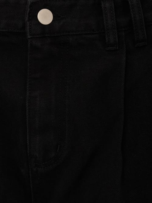 LA PISCINE: Belted pin-tuck denim pants