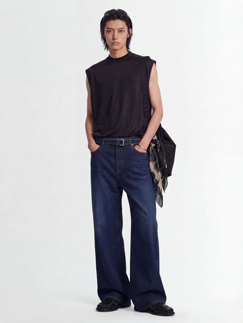 Sacai: 高腰宽腿牛仔裤