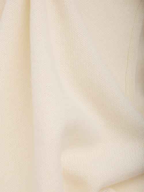 AMIYA: Milano V Neck