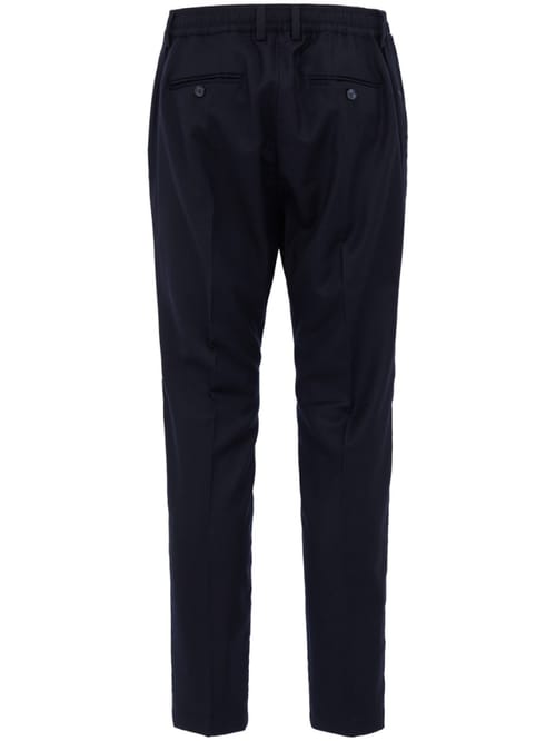 CRUNA: 单褶修身 tapered fit 配有弹性材料