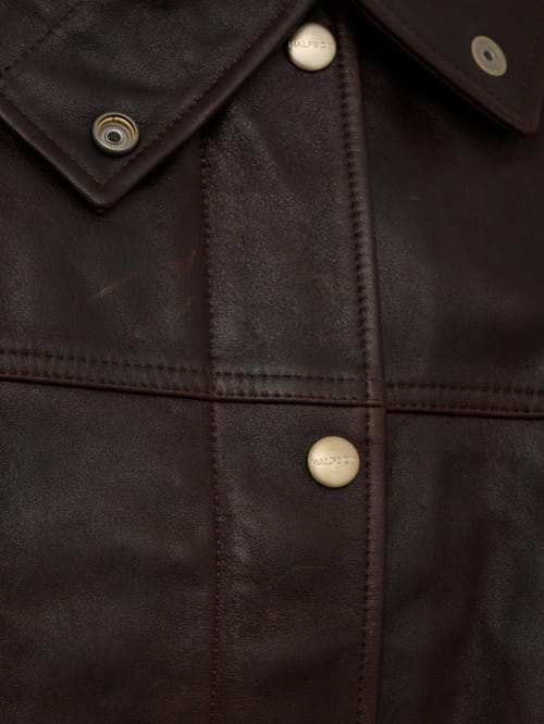 HALFBOY: Glatter Bomber