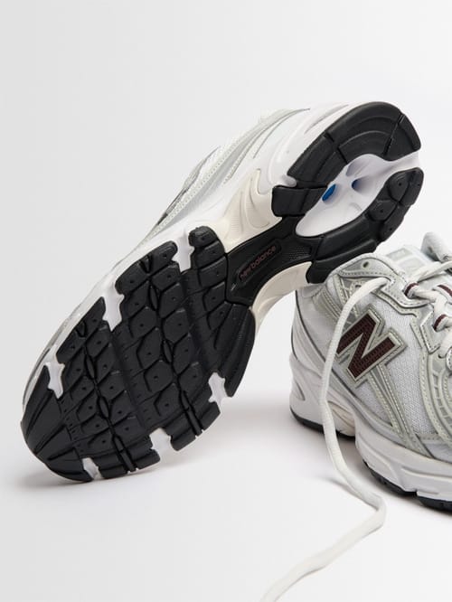 New Balance: 740 系带运动鞋