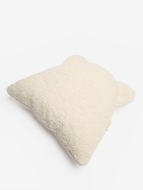 WIGIWAMA: Teddy-effect bear cushion
