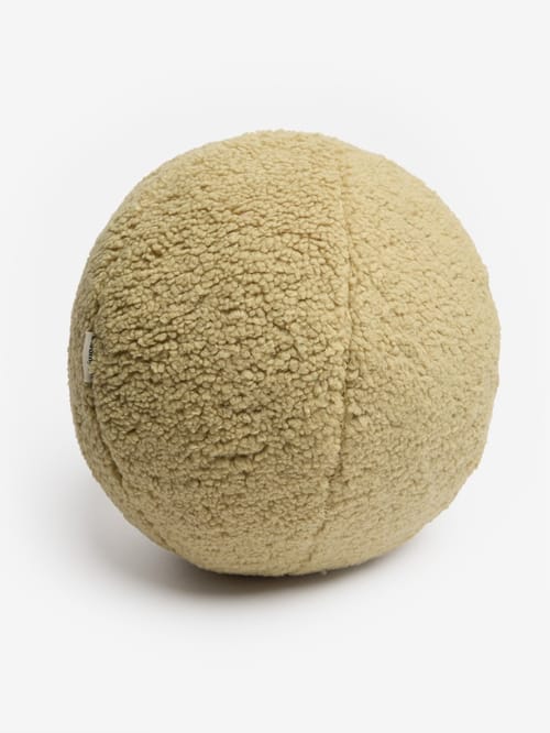 WIGIWAMA: Cuscino sferico effetto teddy