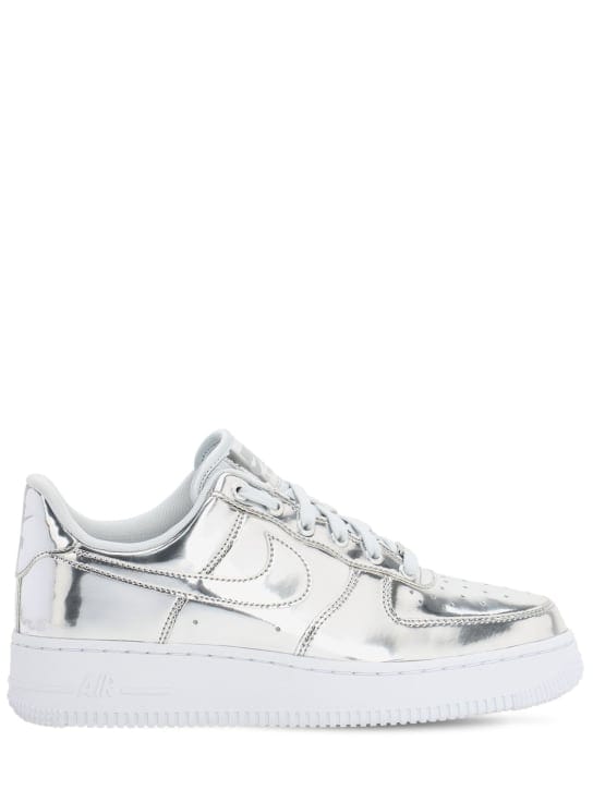 Nike: SNEAKERS "W AIR FORCE 1 SP"