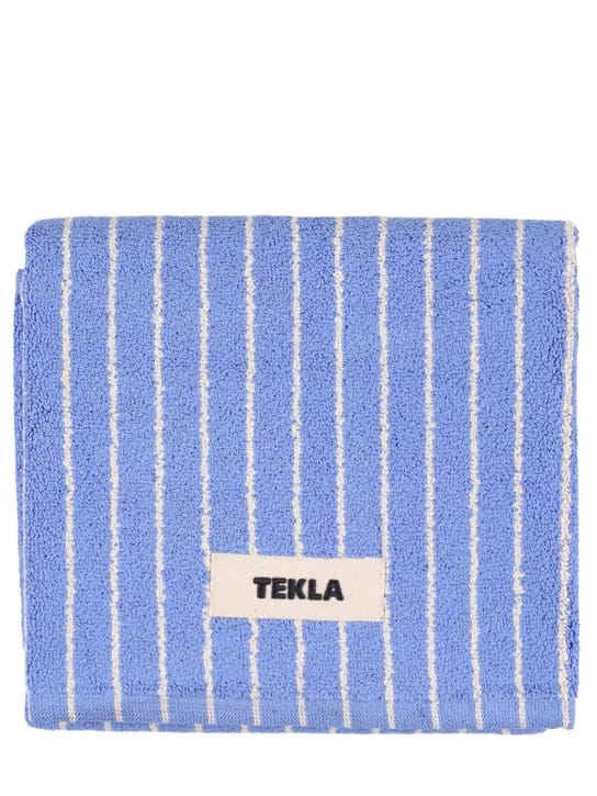 Tekla: Clear Blue Stripes浴室防滑垫
