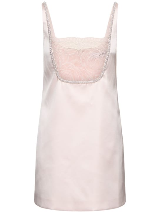 Self-portrait: Vestido de raso con cristales