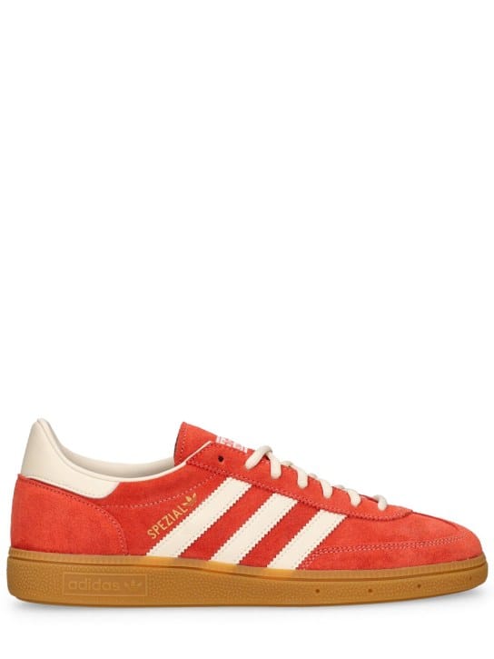 adidas Originals: Low-top sneakers with lace-up fastening