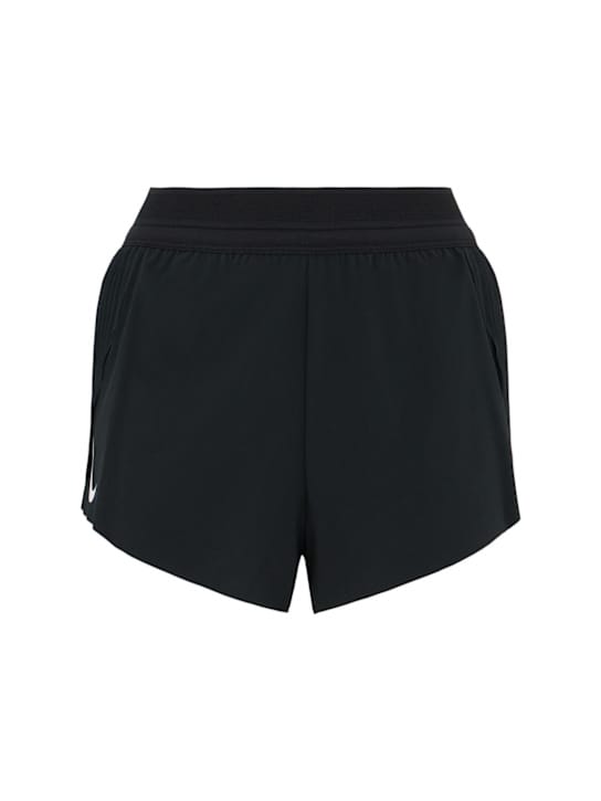 Nike: 弹性腰带运动短裤