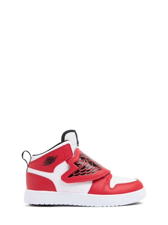 Jordan: 天际Jordan 1运动鞋