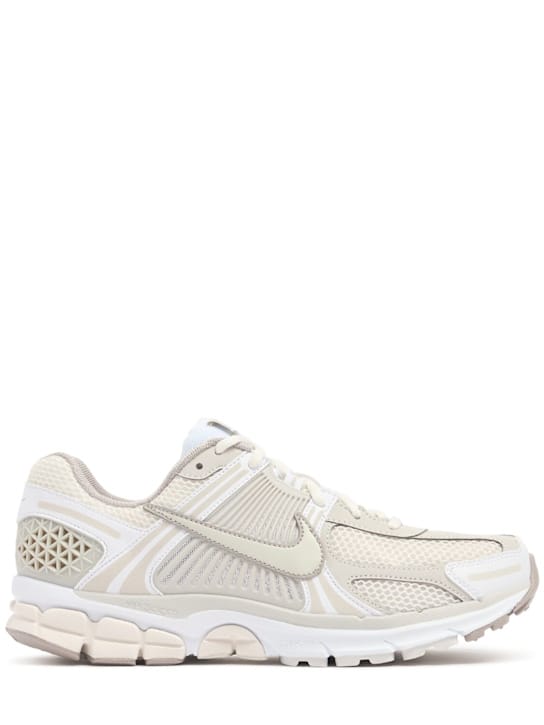 Nike: Zoom Vomero 5 Sneakers