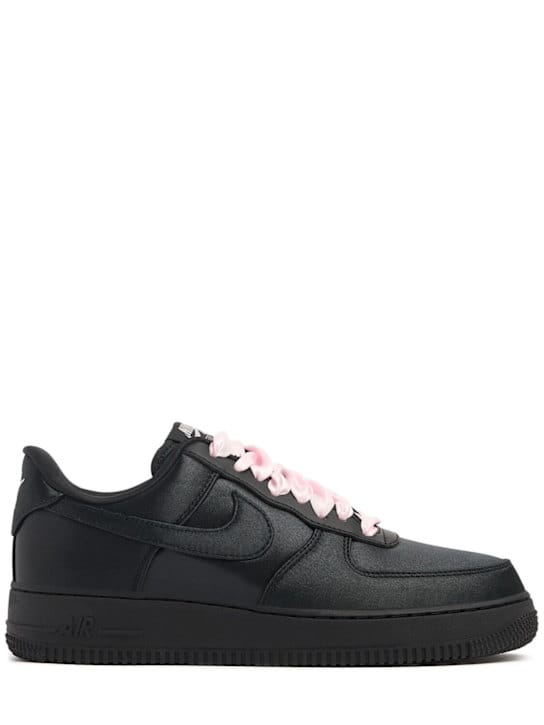 Nike: Sneakers Air Force 1'07 LV8