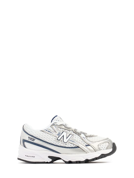 New Balance: 740运动鞋