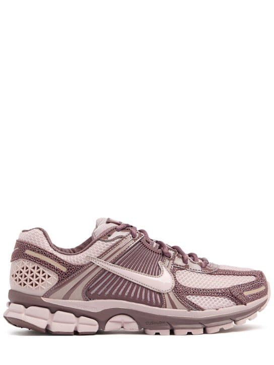 Nike: Zoom Vomero 5 运动鞋