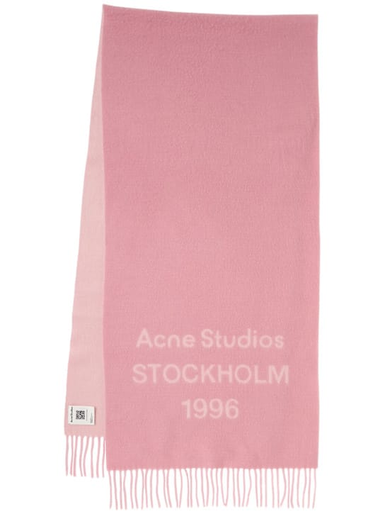 Acne Studios: 带流苏的围巾