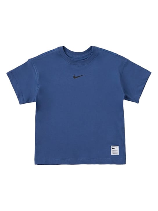 Nike: 性能T恤