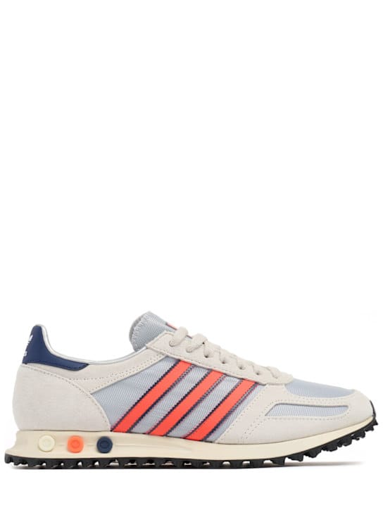 adidas Originals: 低帮厚底运动鞋
