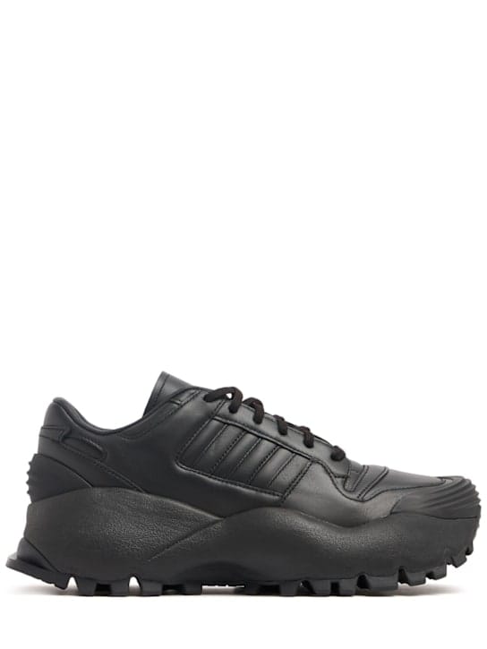 adidas Originals: 低帮厚底运动鞋