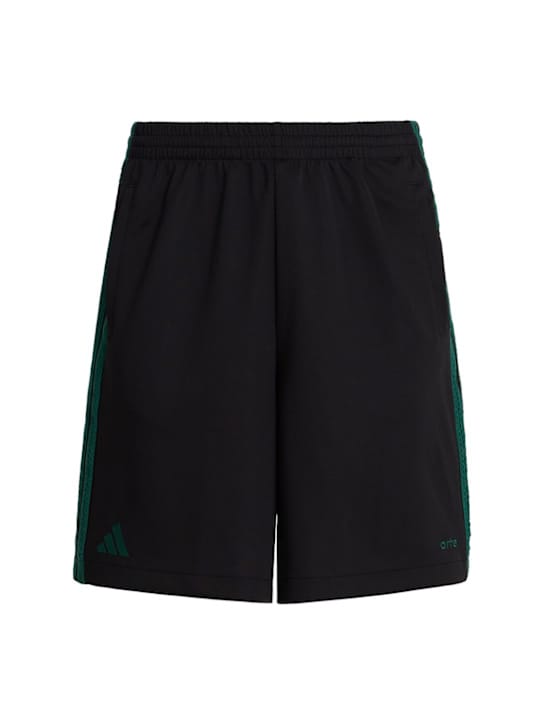 adidas Originals: 运动短裤，带弹性腰围