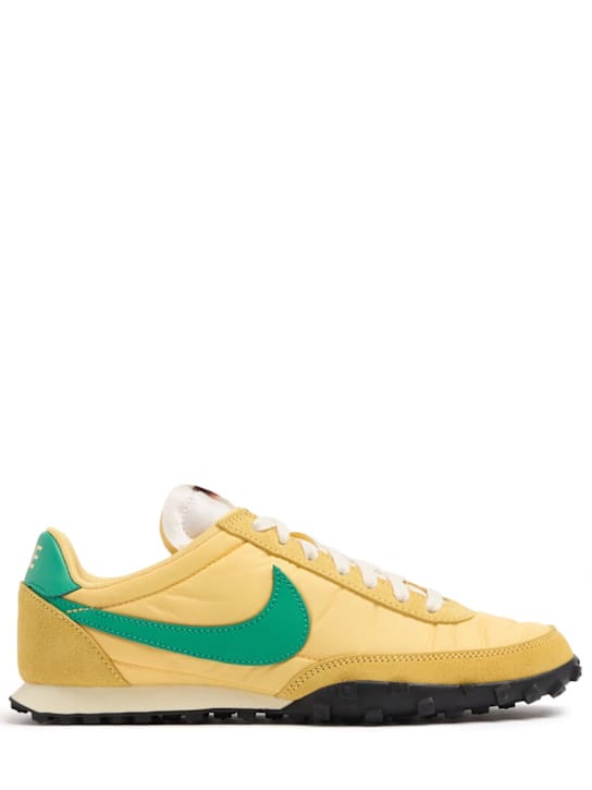 Nike: Low-top sneakers with chunky sole