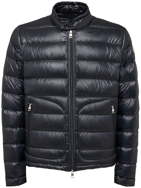Moncler: 短款羽绒夹克，带可见拉链