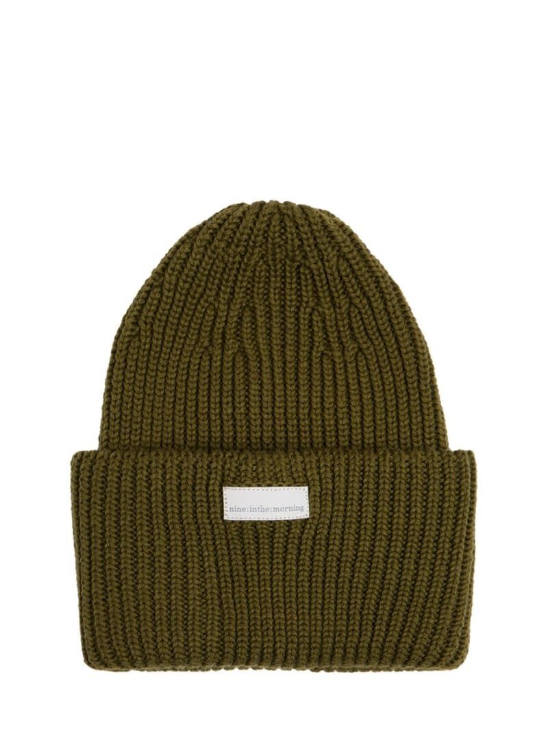 Nine In The Morning: Rippstrickmütze mit Umschlag