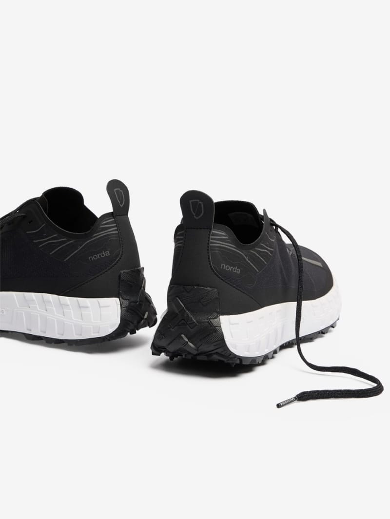 Norda: 001 Dyneema trail running sneakers