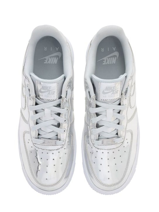 Nike: SNEAKERS "W AIR FORCE 1 SP"