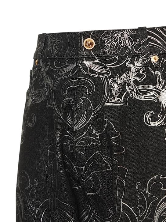 Versace: Barocco棉质直筒牛仔裤