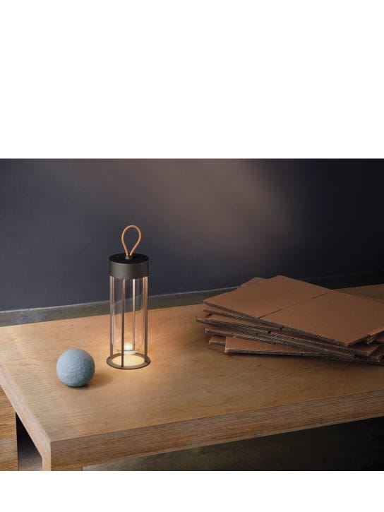 Flos: In Vitro Unplugged便携式台灯