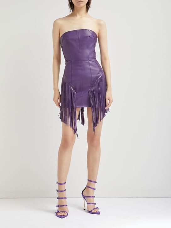 Versace: Minivestido de piel de cordero con flecos
