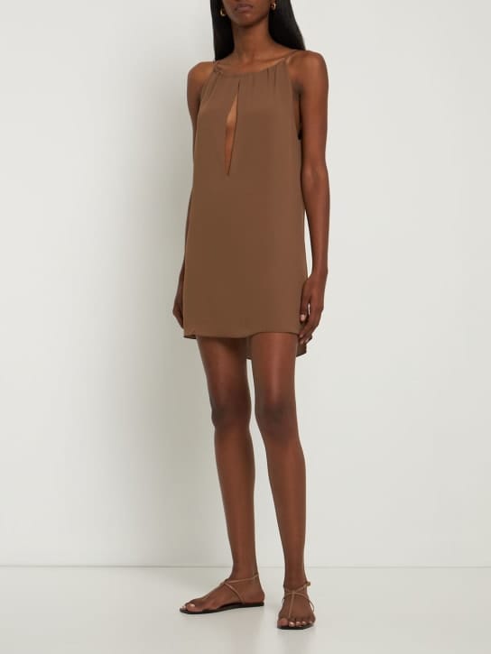 Alex Rivière Studio: Vestido corto de crepé con cuello halter