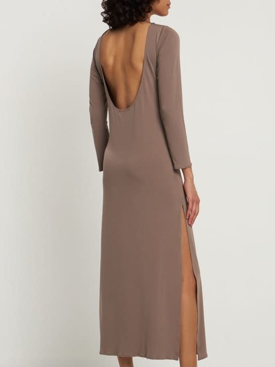 Alex Rivière Studio: Vestido largo con detalle cut out