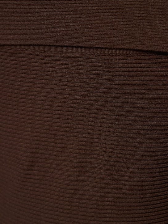 The Garment: Schulterfreies Midi-Strickkleid