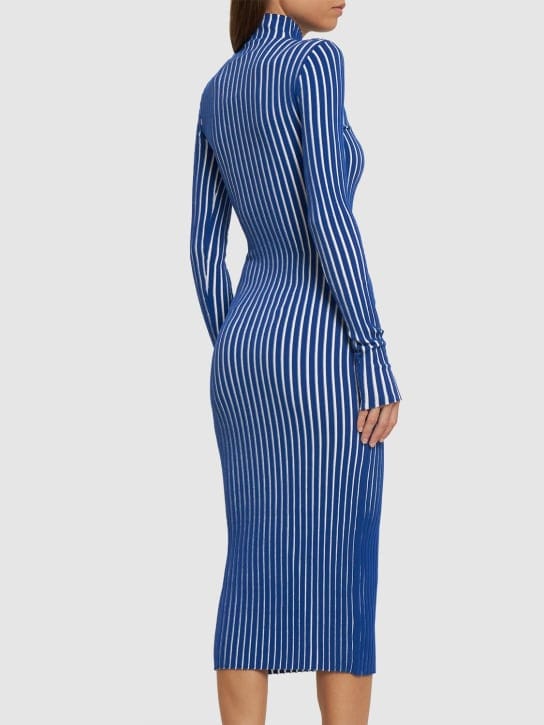 Interior: Gestreiftes Midi-Strickkleid aus Baumwolle