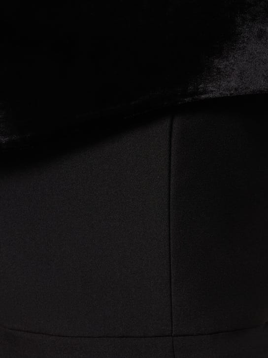 Roland Mouret: Midikleid mit asymmetrischem Ausschnitt