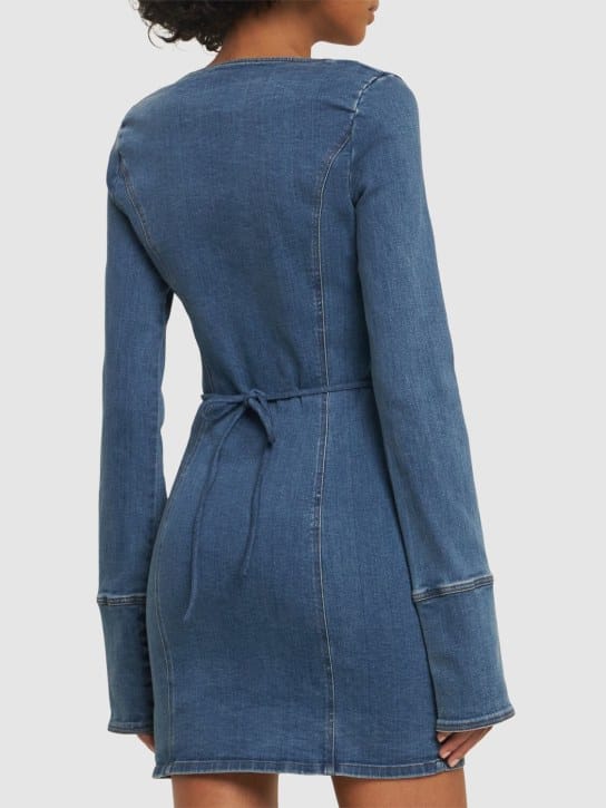 Rotate: Robe mini en denim stretch avec fleur