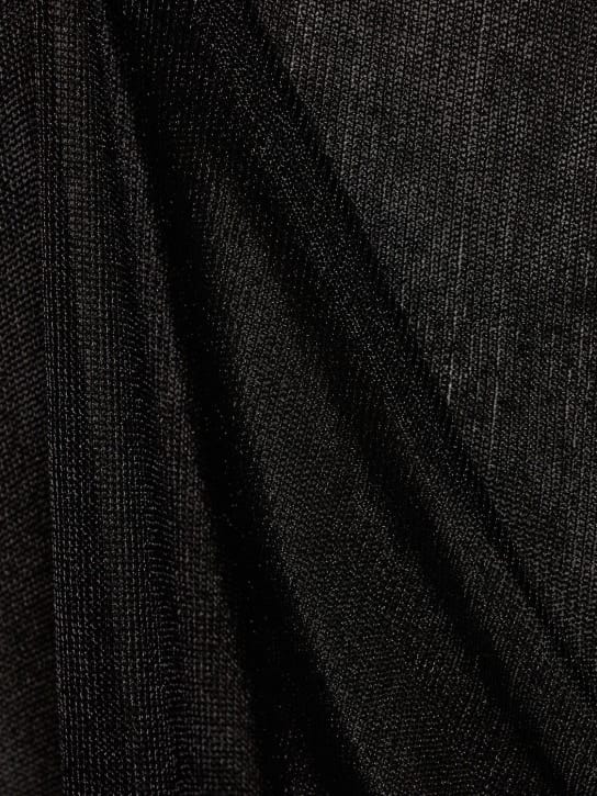 Interior: Vestito lungo in maglia con scollo a V