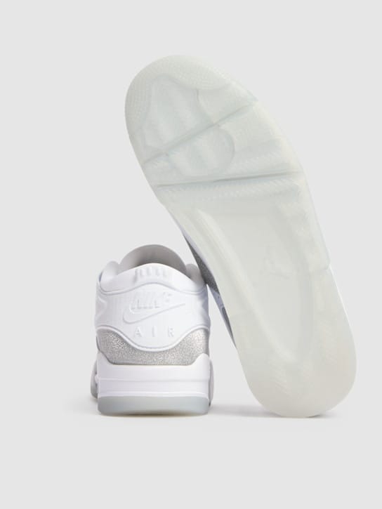 Jordan: Air Jordan 4 RM运动鞋