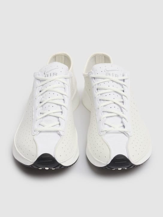 Nike: Air Superfly Sneakers