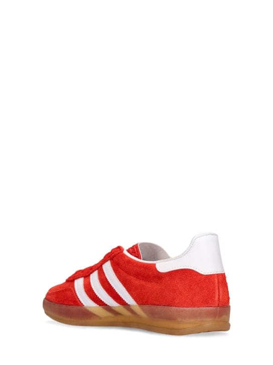adidas Originals: 低帮平底运动鞋