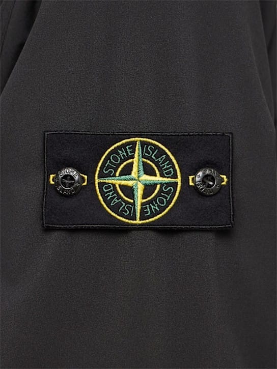 Stone Island: 带拉链的连帽夹克