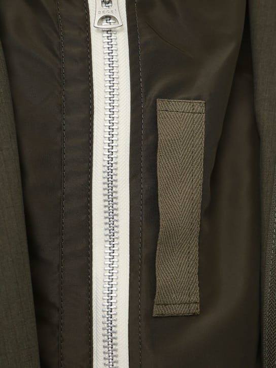 Sacai: 防撕裂外套