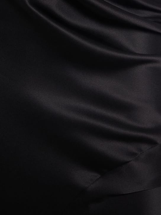 Tom Ford: 不对称长裙