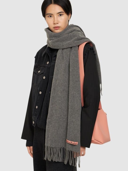 Acne Studios - 带流苏的矩形围巾