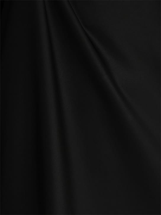 A.EMERY: Robe en satin avec découpe dos