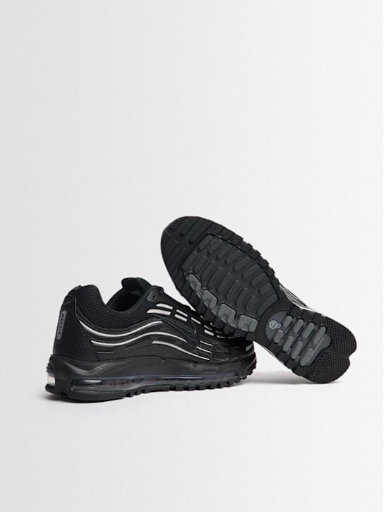 Nike: Low sneakers with platform sole