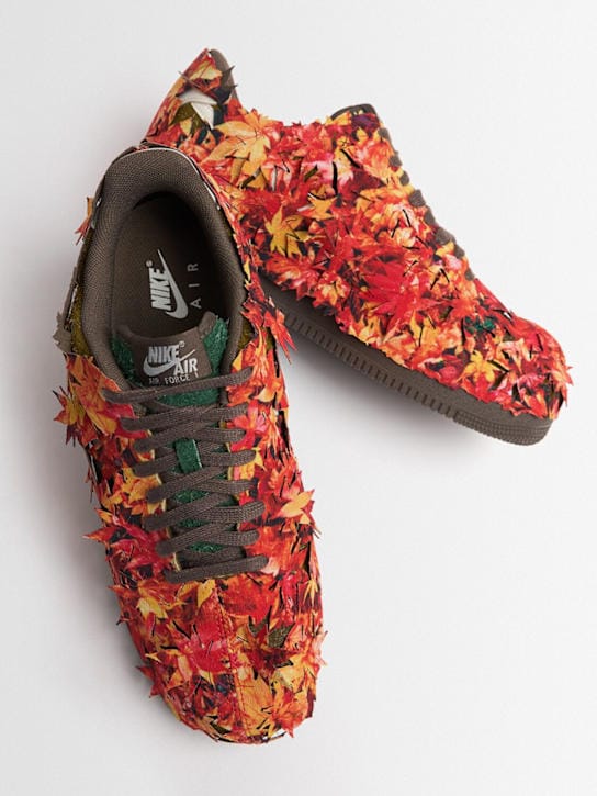 Nike: Low-top sneakers with thick sole