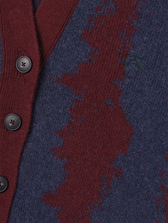 Main Story: Jacquard knit cardigan